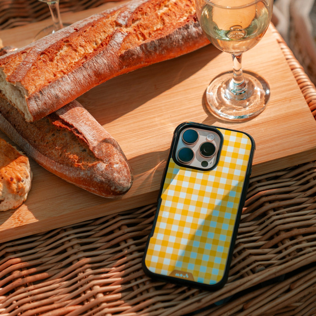 Dandelion Protective Phone Case - Picnic MagSafe