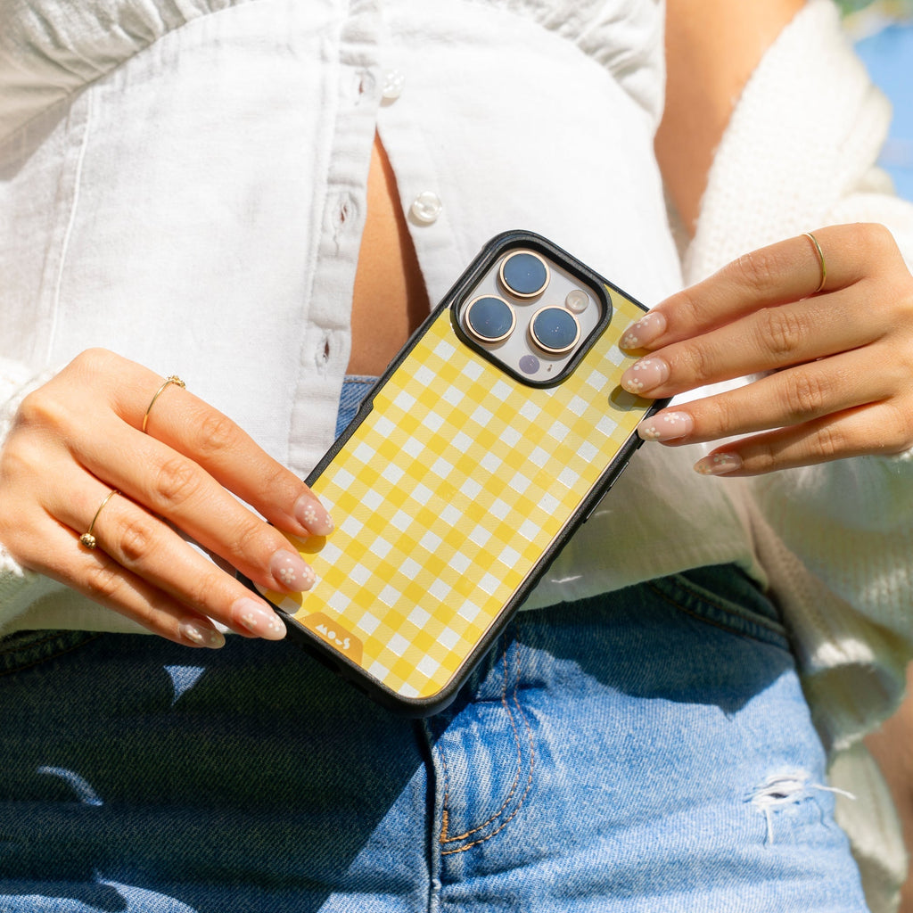 Dandelion Protective Phone Case - Picnic MagSafe